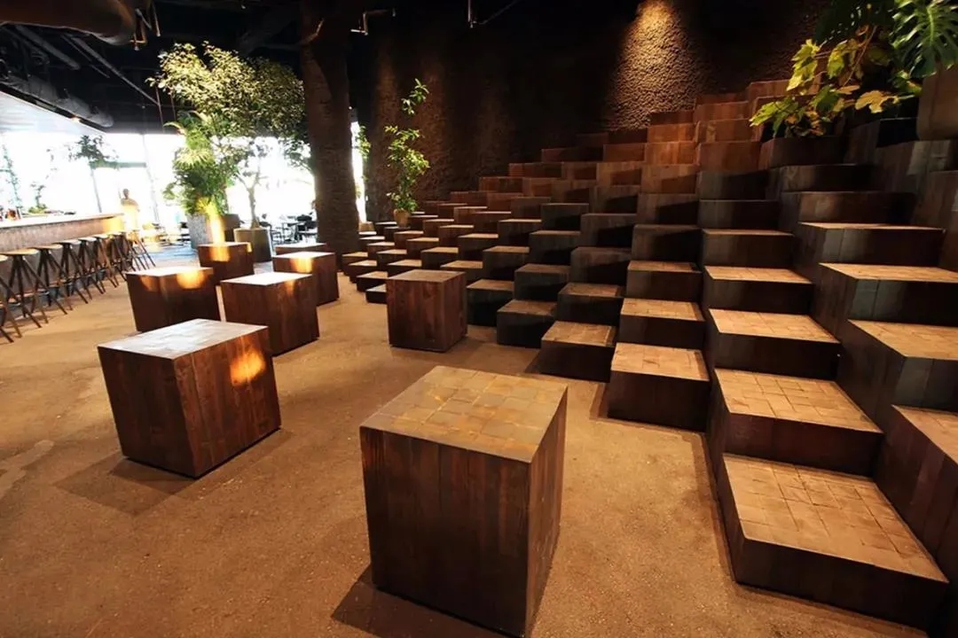 兴安这个日本餐饮空间设计，带你来到热带丛林